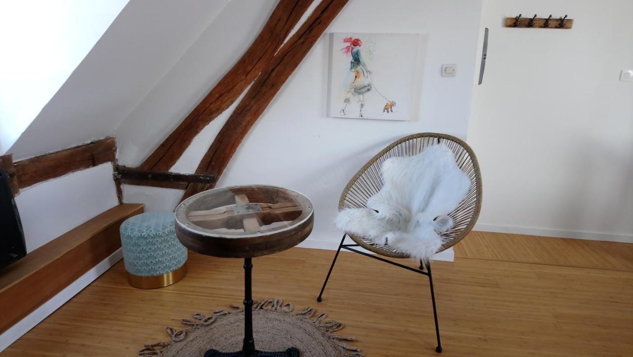 Loft De Charme A 150M De La Cathedrale Apartment โบเวส์ ภายนอก รูปภาพ